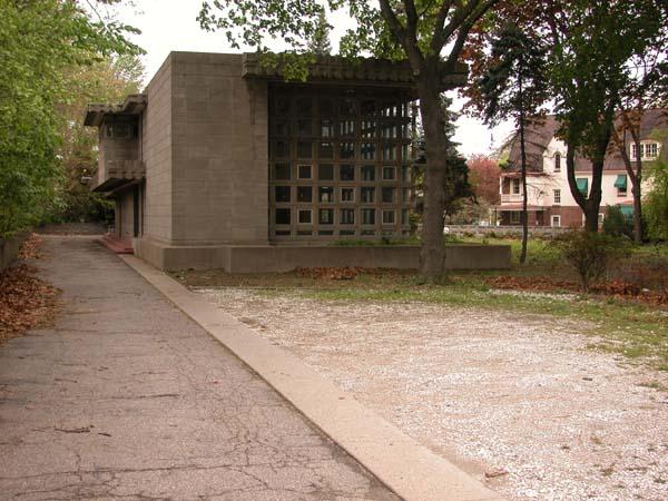 DSCN1913_Turkel Driveway and living room wing. www.peterbeers.net