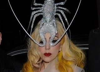 Los indescriptibles tocados de Lady Gaga