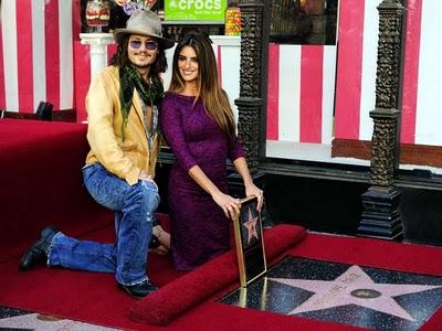 Penélope Cruz descubre su estrella en el Paseo de la Fama de Hollywood