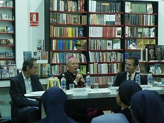 CELEBRANDO AL NUEVO BEATO JUAN PABLO II en el Atrio Paulino de Lima CELEBRANDO AL NUEVO BEATO JUAN PABLO II en el Atrio Paulino de Lima