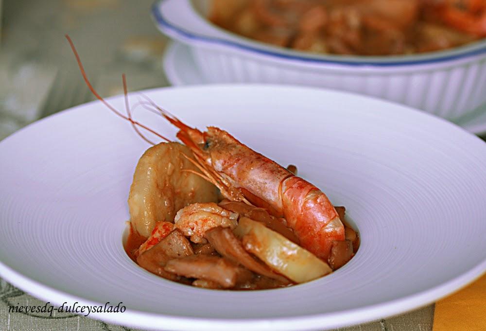 CALAMARES CON LANGOSTINOS CALAMARES CON LANGOSTINOS