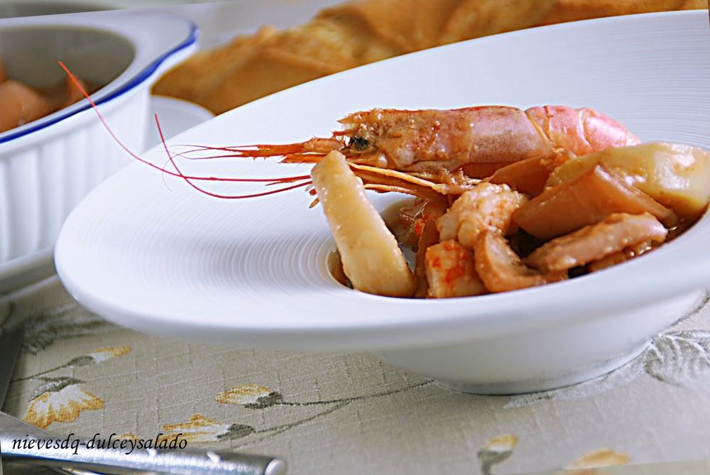 CALAMARES CON LANGOSTINOS CALAMARES CON LANGOSTINOS