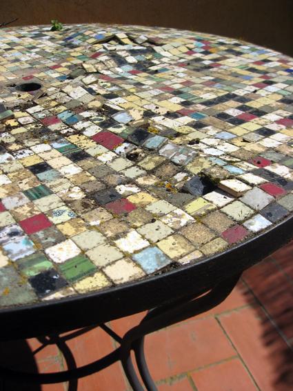 Tú Preguntas!  ¿Cómo reparar una mesa de mosaico?