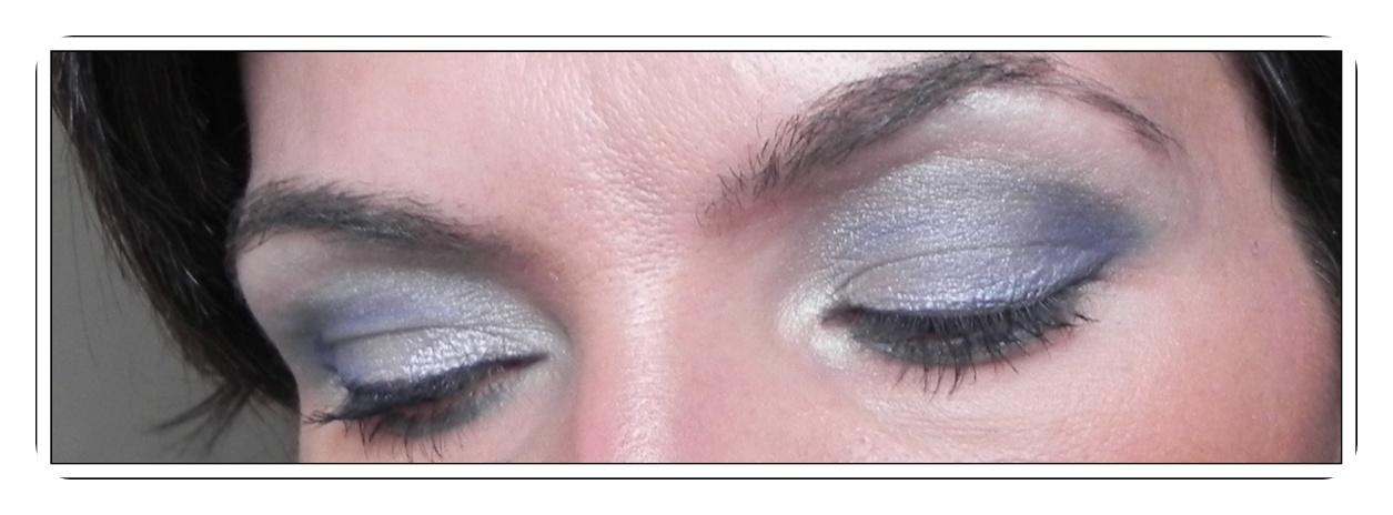 Ahumado azulón con Stila Ahumado azulón con Stila