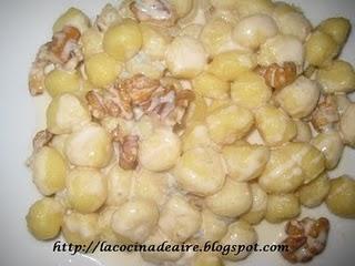 GNOCCHI A LA GORGONZOLA GNOCCHI A LA GORGONZOLA