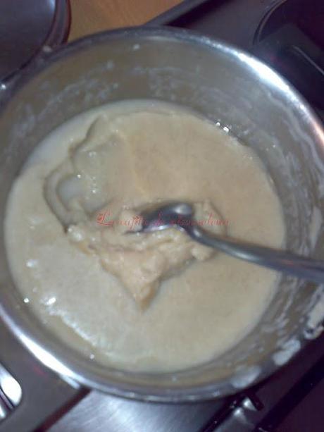 Brazo de gitano de chocolate con relleno de castañas Brazo de gitano de chocolate con relleno de castañas