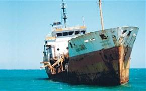 BARCO ENCALLADO EN PEDERNALES