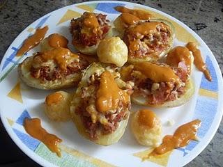 PATATAS RELLENAS BRAVAS PATATAS RELLENAS BRAVAS