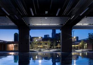 the-bridge_1 El refugio para indigentes se encuentra en el distrito financiero de Dallas, Texas. (Foto: Cortesía Cooper Smith Koch)