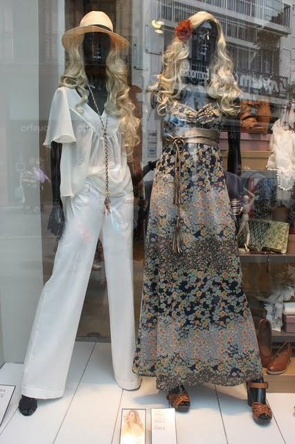 Moving Mirror and Windows Moving Mirror and Windows