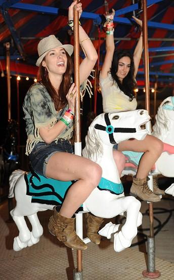 COACHELLA FESTIVAL 2011 COACHELLA FESTIVAL 2011