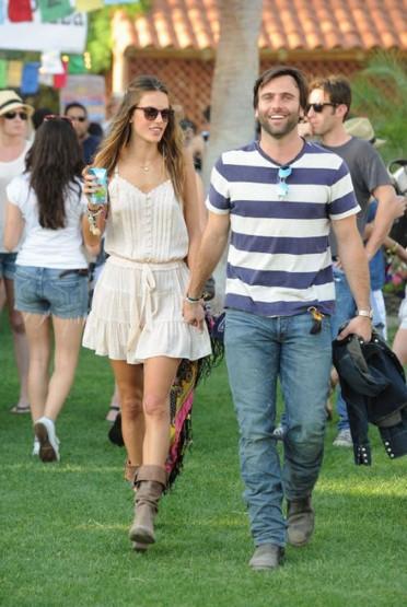 COACHELLA FESTIVAL 2011 COACHELLA FESTIVAL 2011
