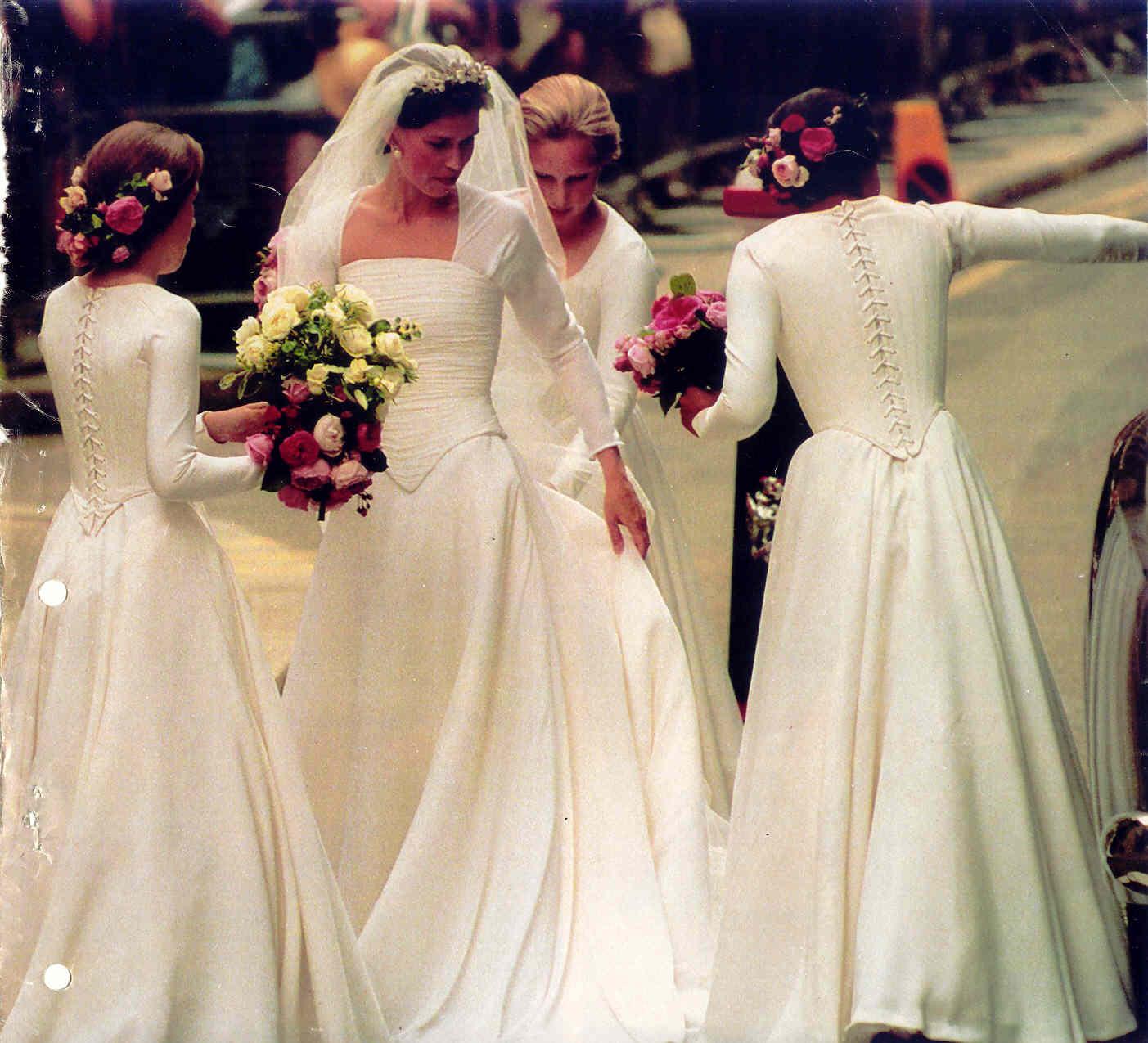 KATE MIDDLETON Wedding Dress Update: JASPER CONRAN Among Four Royal Gown Designers KATE MIDDLETON Wedding Dress Update: JASPER CONRAN Among Four Royal Gown Designers