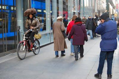 Bill Cunningham- Fashionista Street