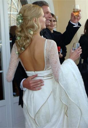 Natasha Poly se casó con Peter Bakker vestida de Givenchy