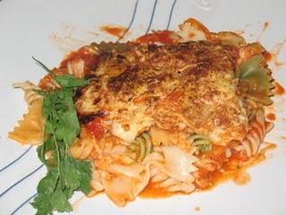 Hélices gratinadas con atún y gambas Hélices gratinadas con atún y gambas