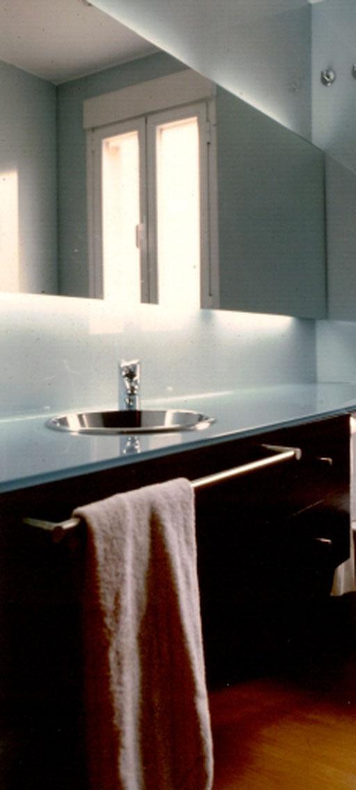 A-cero Projects Comienzos del estudio A-cero, reforma interior de un ático en Coruña