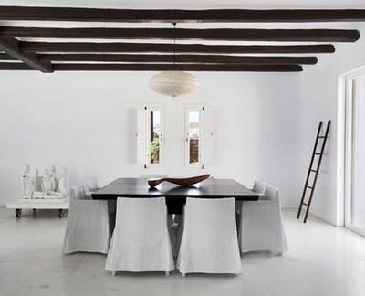 SILLAS VESTIDAS DE BLANCO SILLAS VESTIDAS DE BLANCO