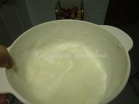 Clara de huevo para las quemaduras Clara de huevo para las quemaduras