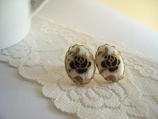 PENDIENTES VINTAGE ROSITAS NEGRAS PENDIENTES VINTAGE ROSITAS NEGRAS