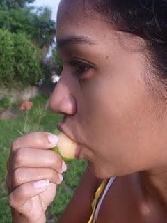 How to eat mamones :) How to eat mamones :)