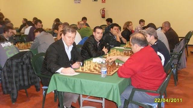 EL MI GRANADINO JOSE FERNANDO CUENCA SE IMPONE  EN EL INTERNACIONAL DE LA RODA