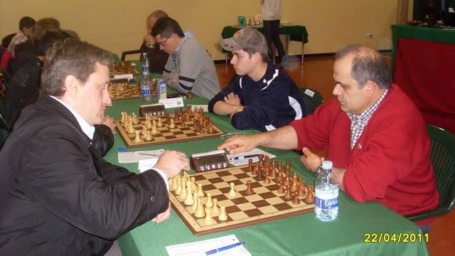 EL MI GRANADINO JOSE FERNANDO CUENCA SE IMPONE  EN EL INTERNACIONAL DE LA RODA