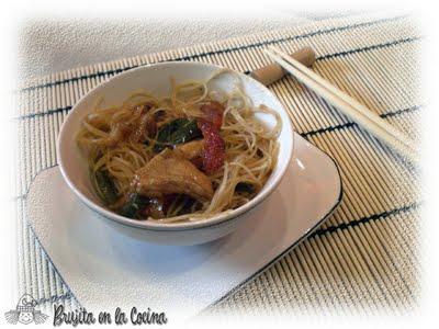 Noodles de arroz con verduras. Snack Soy Joy Noodles de arroz con verduras. Snack Soy Joy