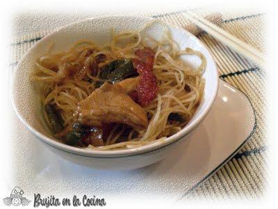 Noodles de arroz con verduras. Snack Soy Joy Noodles de arroz con verduras. Snack Soy Joy