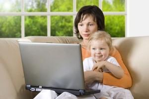 ¿Cómo utilizan las madres las nuevas tecnologías y las redes sociales?