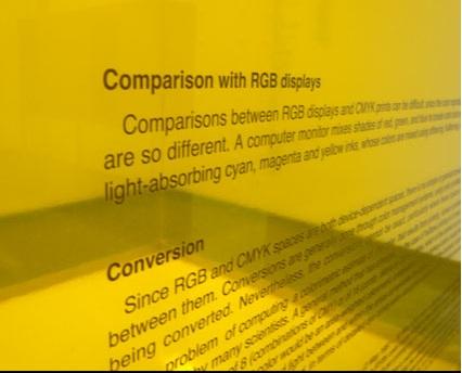 Detalle Vitrina CMYK Concentración en el color y el hierro. Aballí y Mascaró.