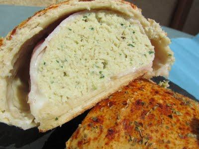 ROLLO DE PIZZA DE POLLO ROLLO DE PIZZA DE POLLO