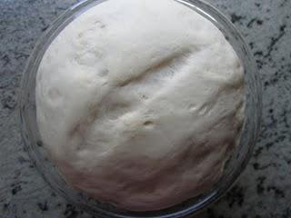 ROLLO DE PIZZA DE POLLO ROLLO DE PIZZA DE POLLO