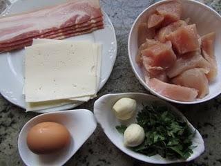 ROLLO DE PIZZA DE POLLO ROLLO DE PIZZA DE POLLO