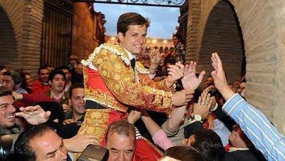 Triunfo del Juli. La opinión de la Unión Taurina de Abonados de Sevilla Triunfo del Juli. La opinión de la Unión Taurina de Abonados de Sevilla