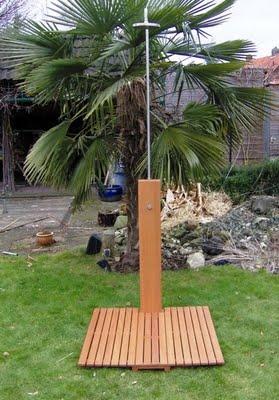 Duchas de jardín. duchas de jardin de madera