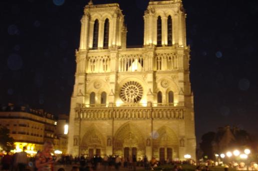 Mon Voyage a Paris: Paris La Nuit (Notredame, St Michelle y La Coupole) Mon Voyage a Paris: Paris La Nuit (Notredame, St Michelle y La Coupole)
