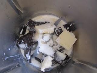 FLAN DE PERAS CON SALSA DE CHOCOLATE FLAN DE PERAS CON SALSA DE CHOCOLATE