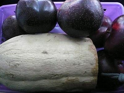 Lomo de cerdo con chinchayote en salsa de ciruela y chipotle Lomo de cerdo con chinchayote en salsa de ciruela y chipotle