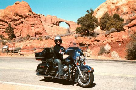 * 2004 ESTADOS UNIDOS conchi-tambien-se-atrevio-con-la-harley.jpg