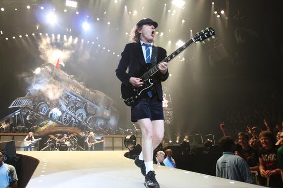 ACDyoung AC/DC publicará nuevo disco en 2013