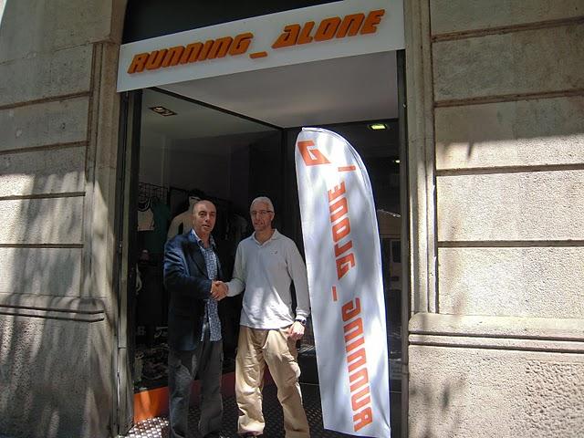 Cerrado el acuerdo entre RUNNING ALONE y Breaking Down Limits para el Isostar Desert Marathon....!! Desde hoy Carles Aguilar corre con RUNNING ALONE... Cerrado el acuerdo entre RUNNING ALONE y Breaking Down Limits para el Isostar Desert Marathon....!! Desde hoy Carles Aguilar corre con RUNNING ALONE...