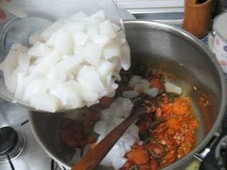 Sepia guisada con patatas Sepia guisada con patatas