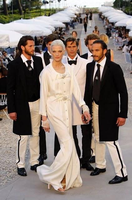 KRISTEN McMENAMY protagonista de la colección crucero 2012 de Chanel KRISTEN McMENAMY protagonista de la colección crucero 2012 de Chanel