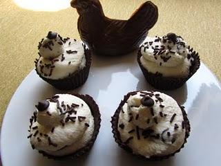 CUP-CAKES HELADOS DE CHOCOLATE Y CHANTILLY CUP-CAKES HELADOS DE CHOCOLATE Y CHANTILLY