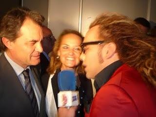 ROSA CLARÁ EN LA PASARELA GAUDÍ 2012: UNA EXPLOSIÓN DE FRESCURA, COLORIDO Y FORMAS FEMENINAS ROSA CLARÁ EN LA PASARELA GAUDÍ 2012: UNA EXPLOSIÓN DE FRESCURA, COLORIDO Y FORMAS FEMENINAS