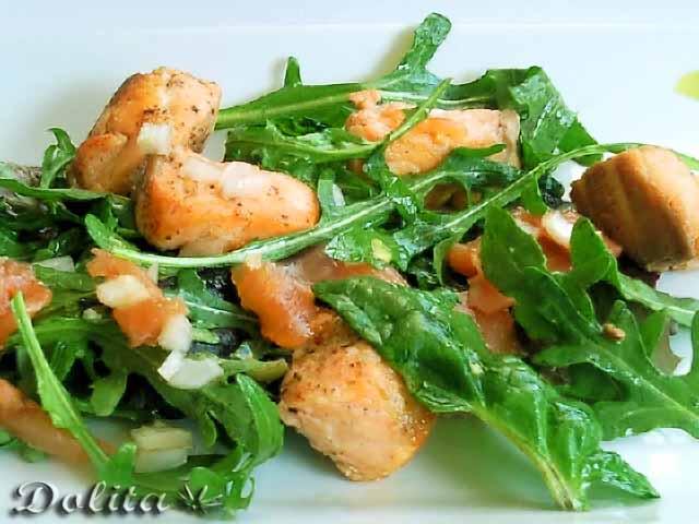 ENSALADA DE SALMON FRESCO Y AHUMADO ENSALADA DE SALMON FRESCO Y AHUMADO