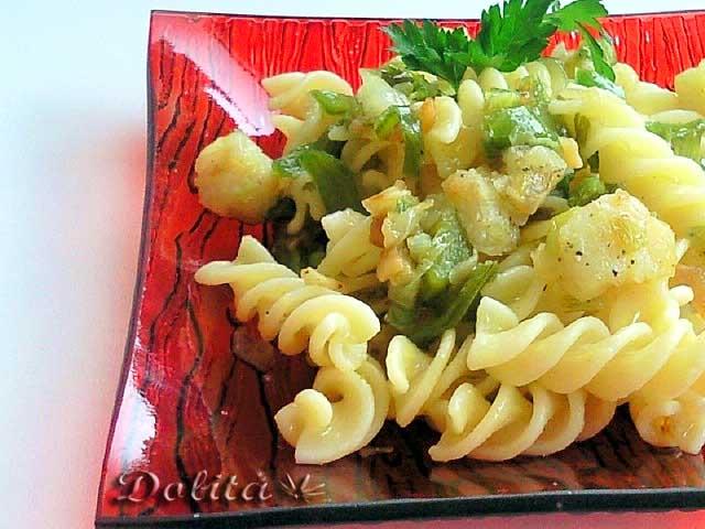 FUSILLI CON BACALAO Y PIMIENTOS - DOS VERSIONES - FUSILLI CON BACALAO Y PIMIENTOS - DOS VERSIONES -