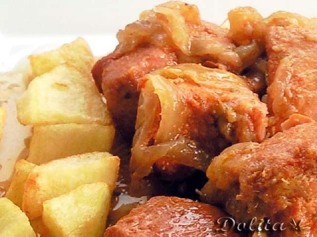 ATUN ENCEBOLLADO AL ESTILO DE CONIL ATUN ENCEBOLLADO AL ESTILO DE CONIL