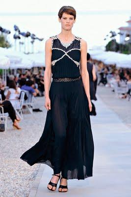RUNWAY RUNWAY